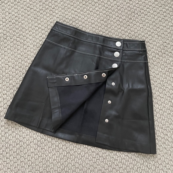 Zara Faux Leather Mini Skirt - Picture 2 of 7